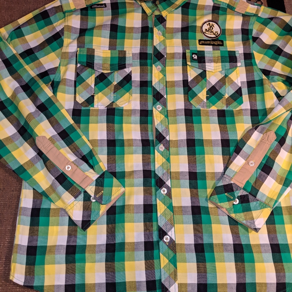 Menswear Akademiks shirt
